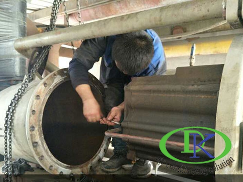 比澤爾壓縮機(jī)更換油濾