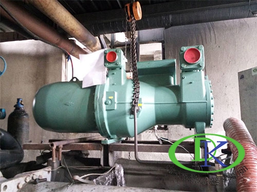 比澤爾空調(diào)螺桿壓縮機維修